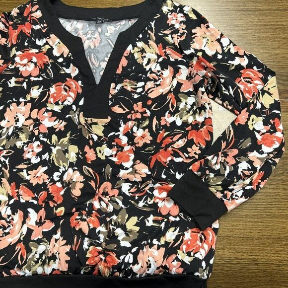 Women's Notations Petite Small Black Floral  Stretch  Blouse - Picture 4 of 9